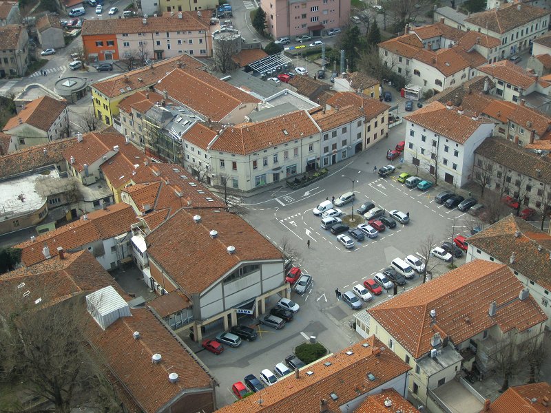 j 030